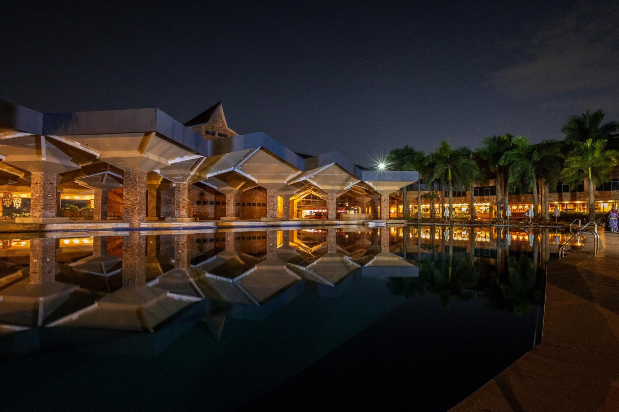 Speke Resort And Conference Center Кампала Екстер'єр фото